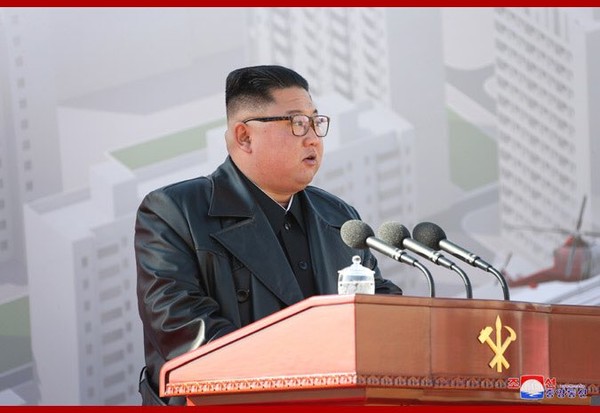 평양종합병원 착공식에서 연설을 하고 있는 김정은 위원장. 사진=시사주간 DB