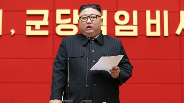 김정은 북한 국무위원장이 시군당 책임비서 강습회를 진행하고 있다. 사진=트위터