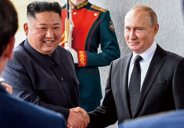 김정은 북한 국무위원장은 12일 '러시아의 날'을 맞아 푸틴 러시아 대통령에게 축전을 보냈다. 사진=시사주간 DB